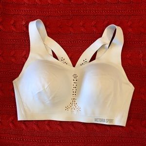 Victoria’s Secret Angel Max Sports Bra 34D
